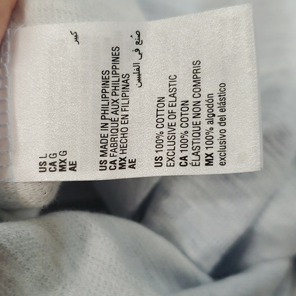 Off the Shoulder Abstract Top - Picture 5 of 5